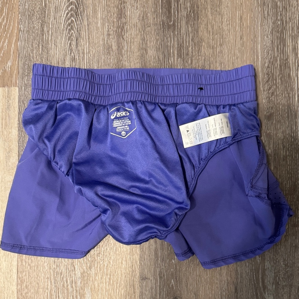 Asics Women's Vibrant Purple Athletic Shorts. NWOT. Size XS. - Picture 5 of 5